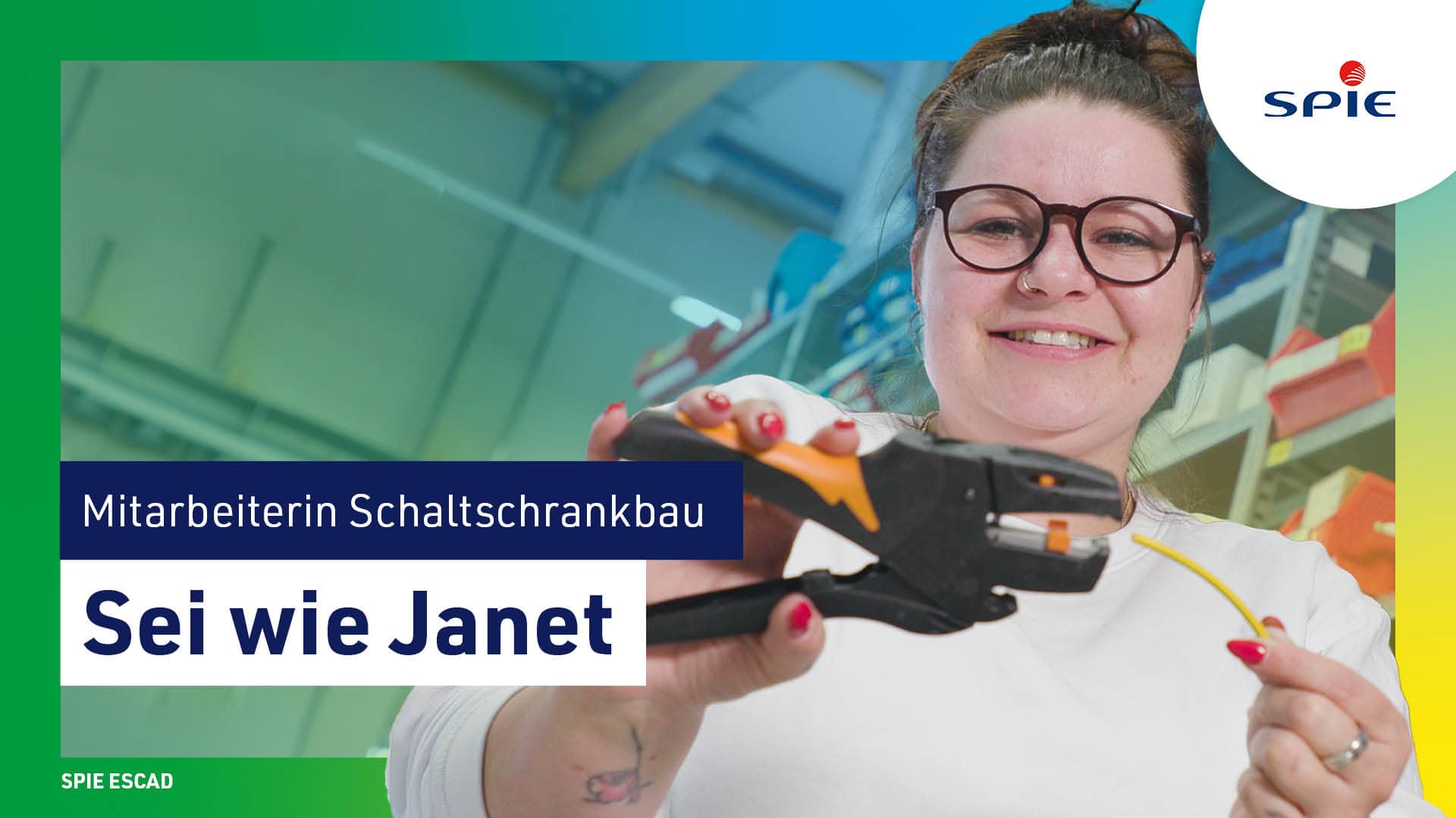 Janet | Mitarbeiterin Schaltschrankbau